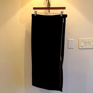 Hale Bob black pencil midi skirt with gold zipper details sz M